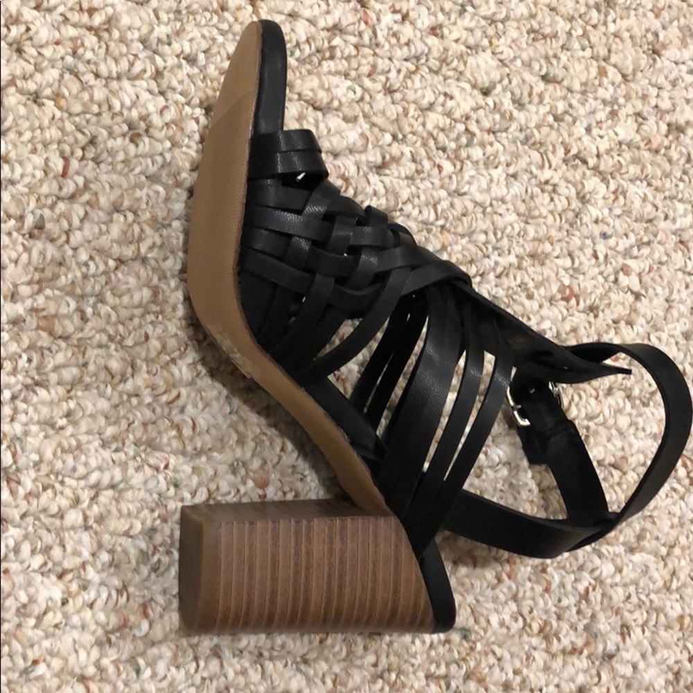 Never worn Madden Girl black wedges